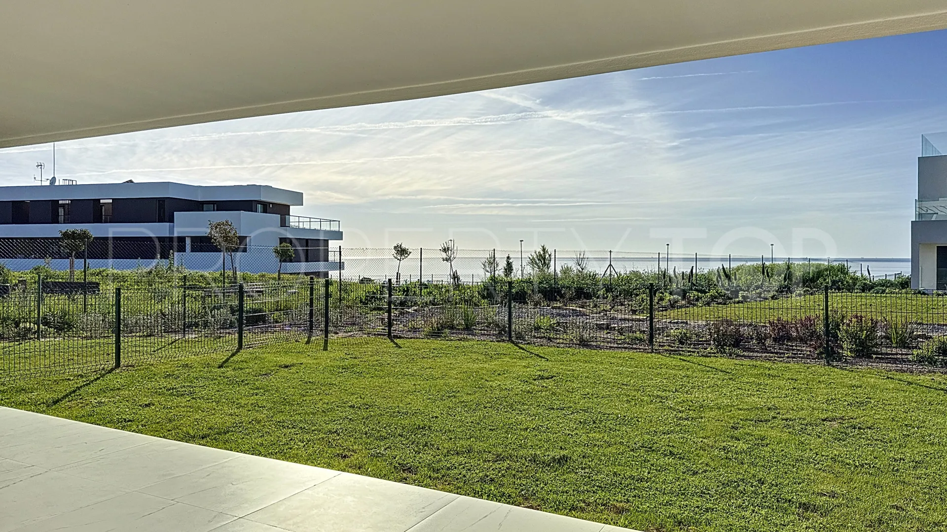 Camarate Golf, apartamento planta baja a la venta de 2 dormitorios