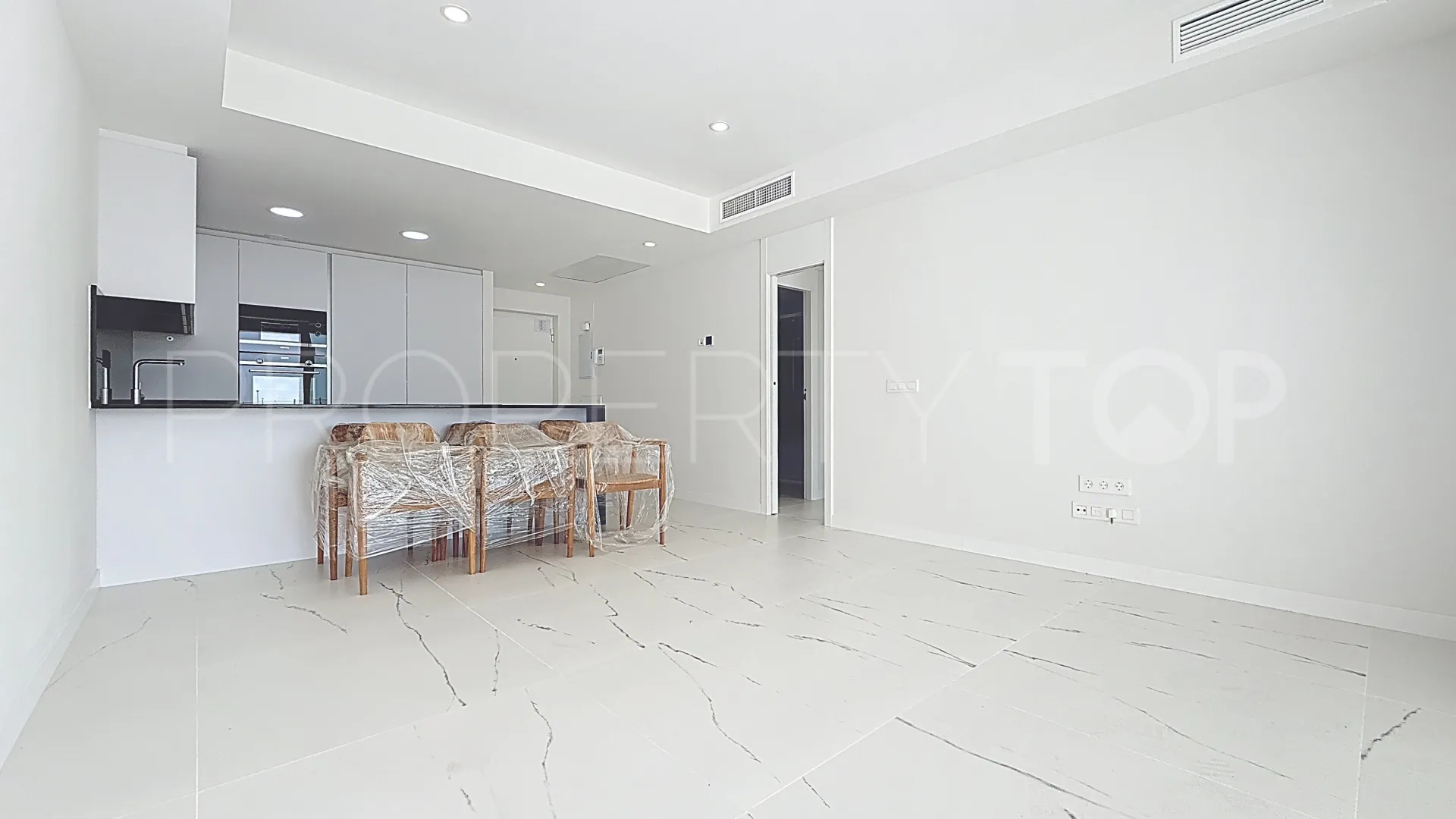 Camarate Golf, apartamento planta baja a la venta de 2 dormitorios
