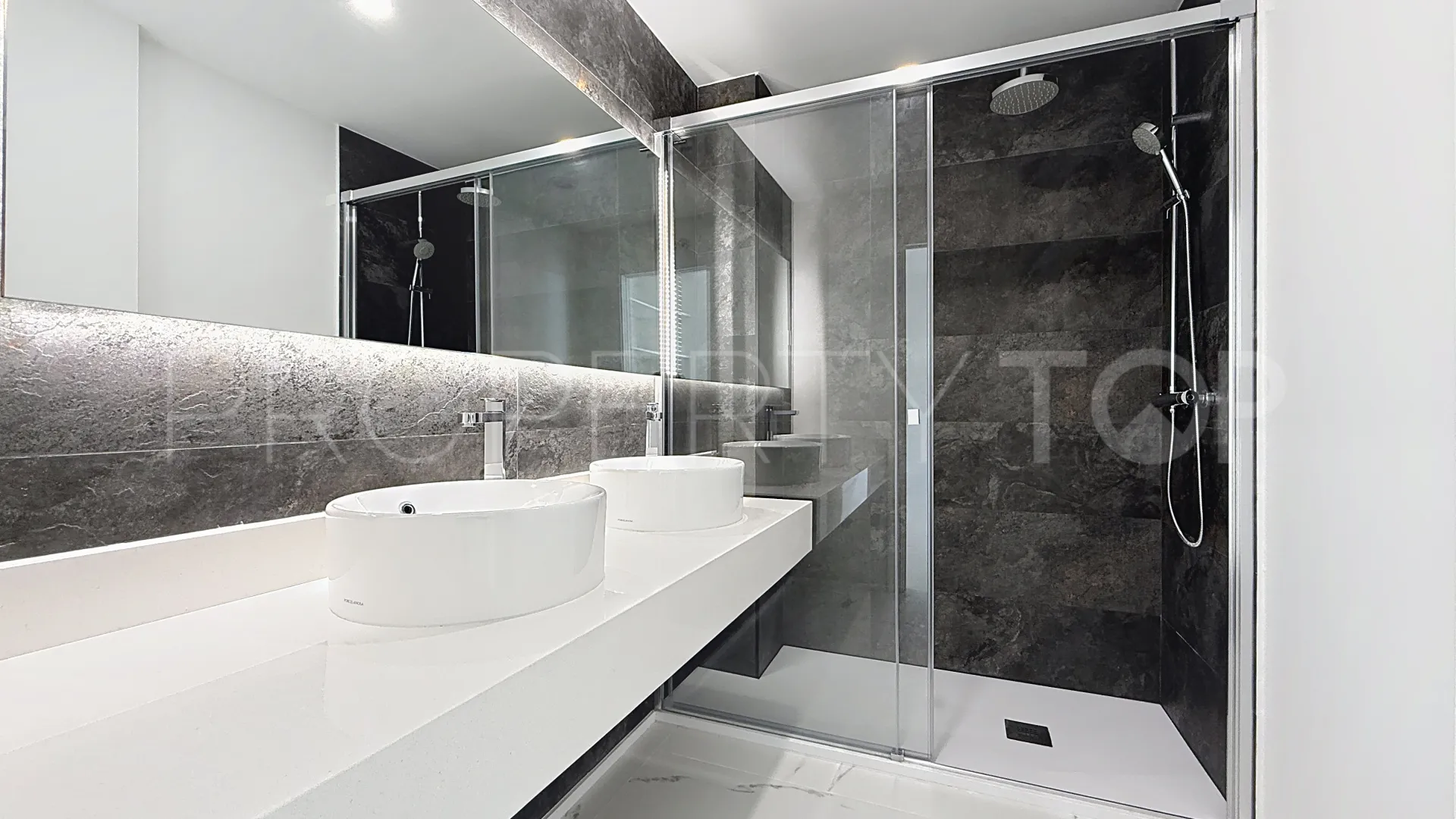 Camarate Golf, apartamento planta baja a la venta de 2 dormitorios