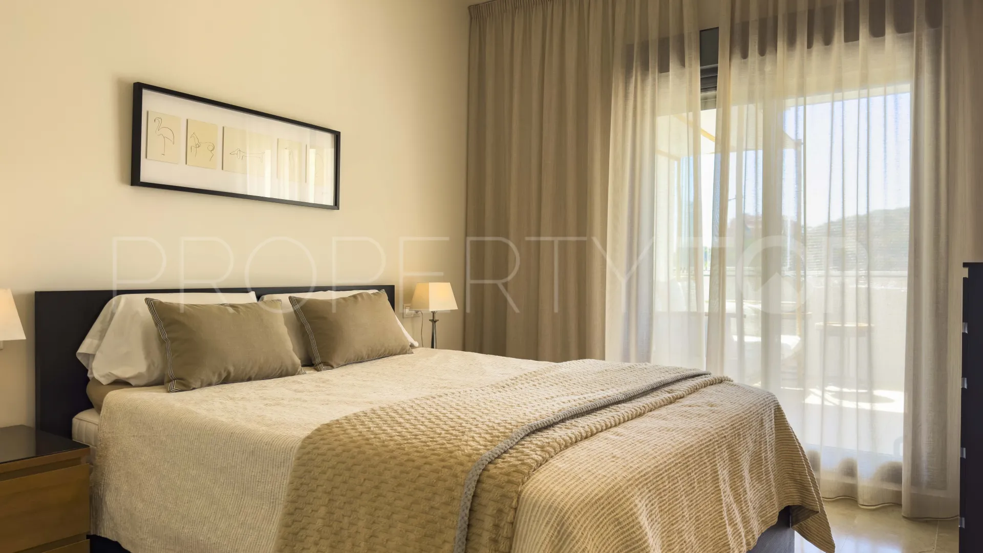 Ground floor apartment with 2 bedrooms for sale in Bahia de las Rocas