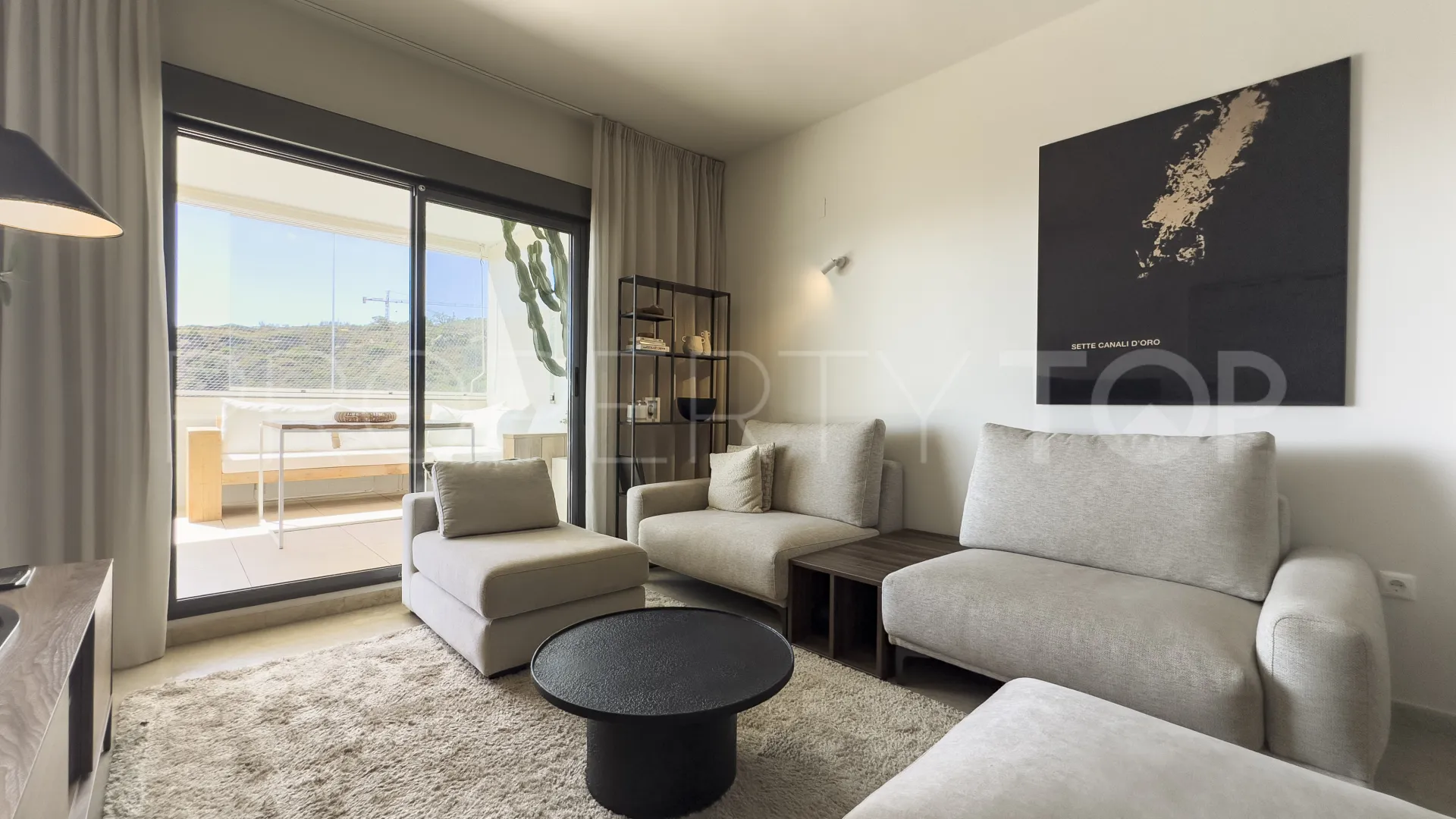 Ground floor apartment with 2 bedrooms for sale in Bahia de las Rocas