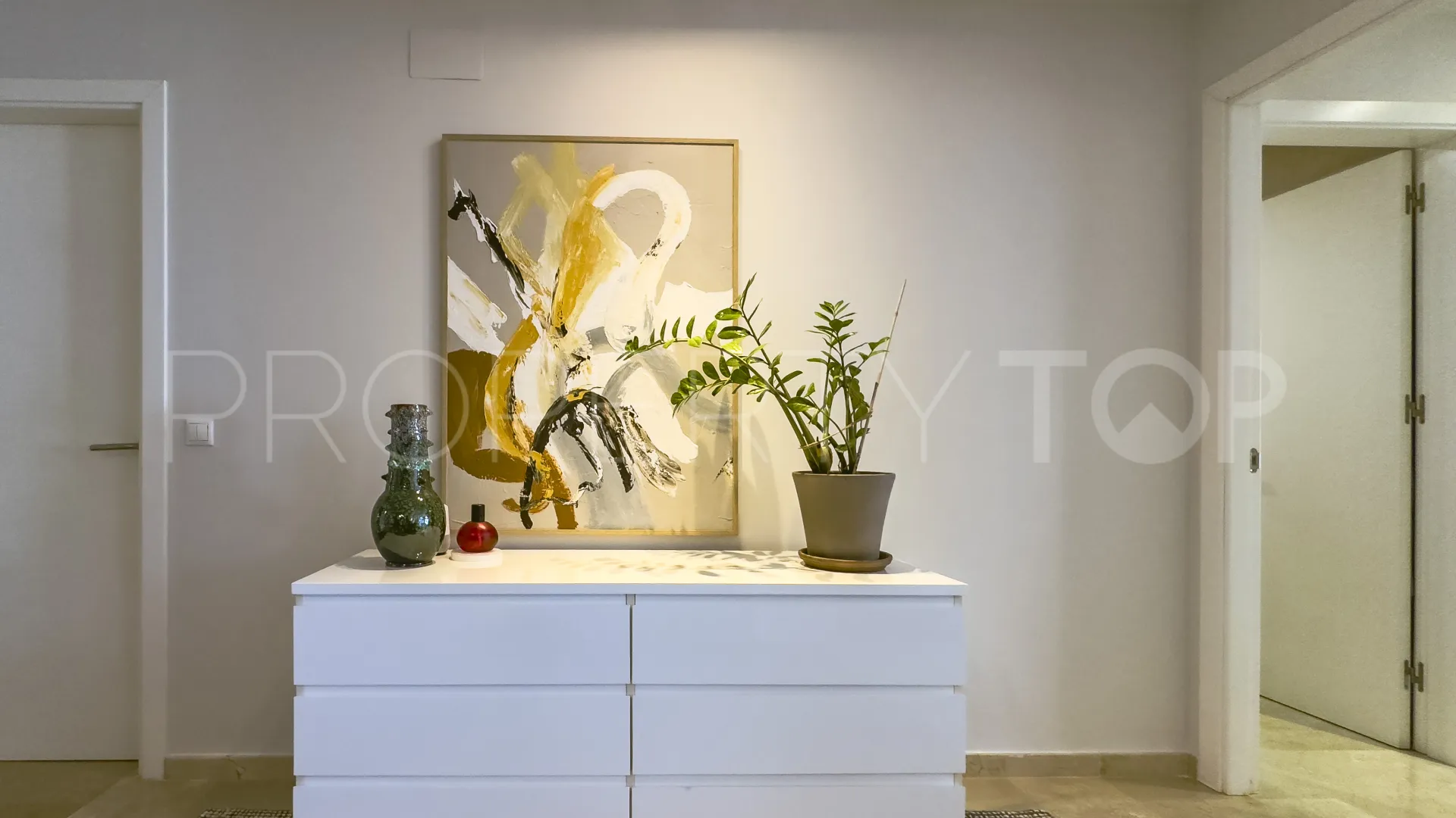 Ground floor apartment with 2 bedrooms for sale in Bahia de las Rocas
