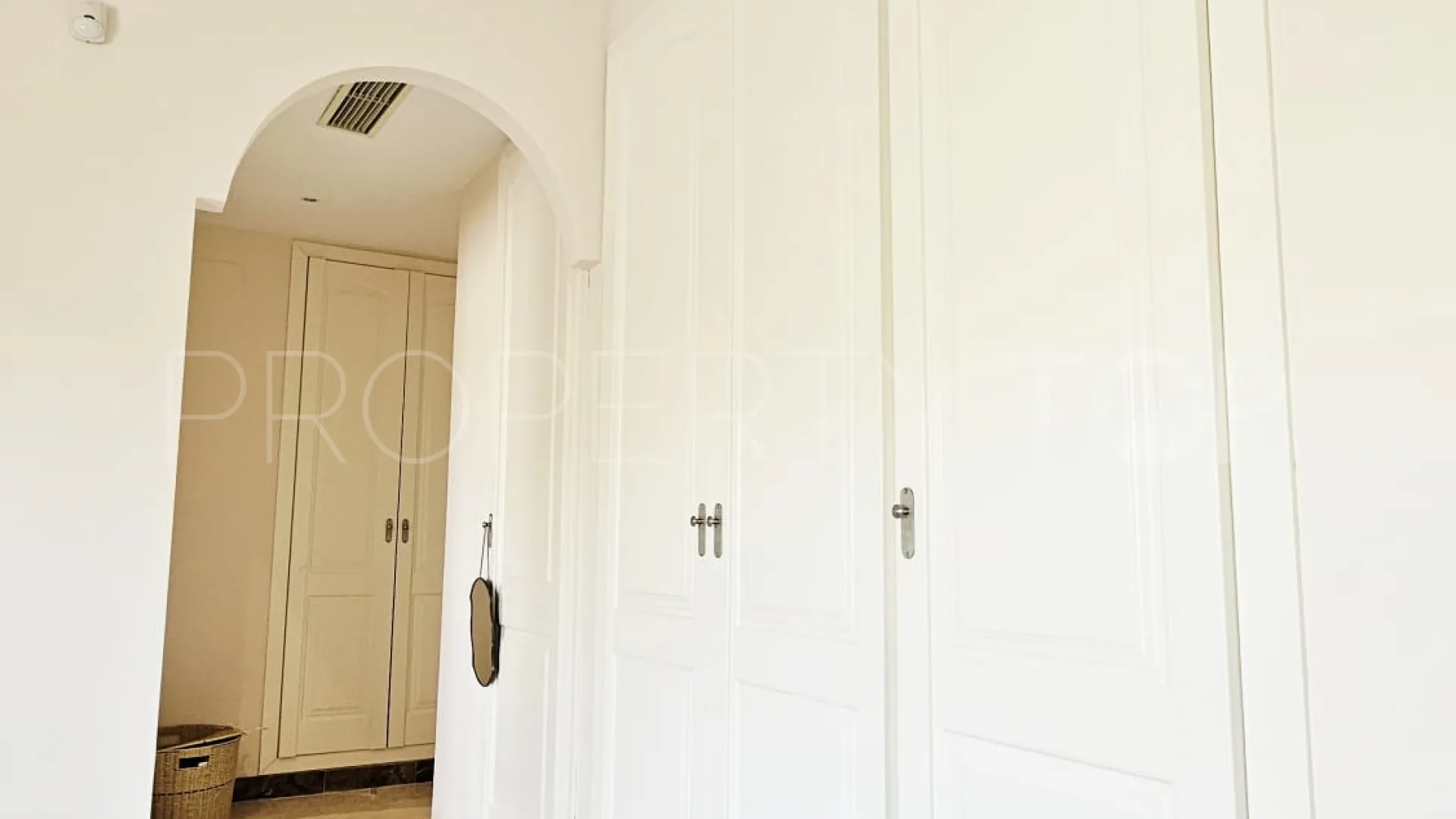 For sale Estepona East villa