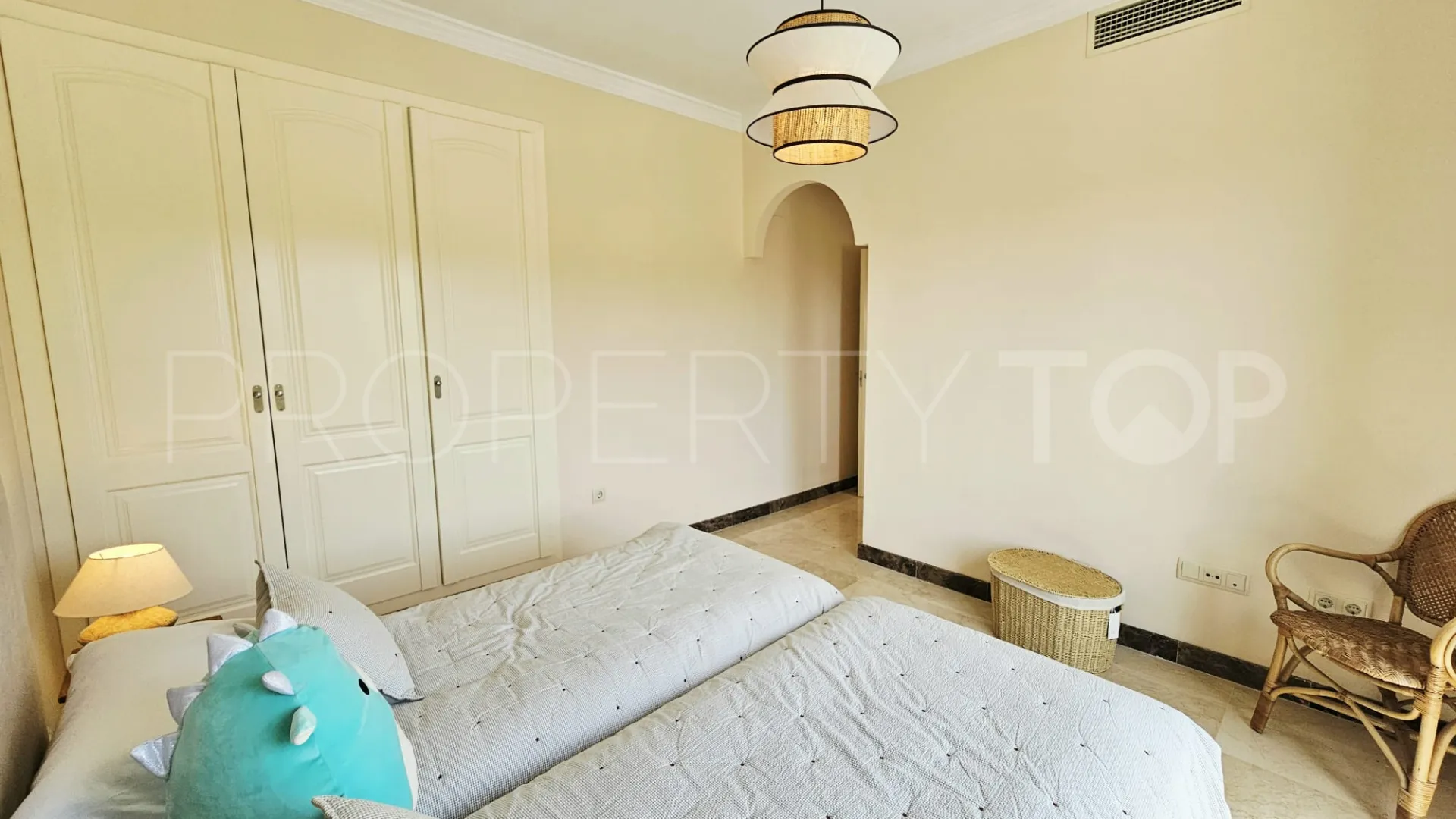 For sale Estepona East villa