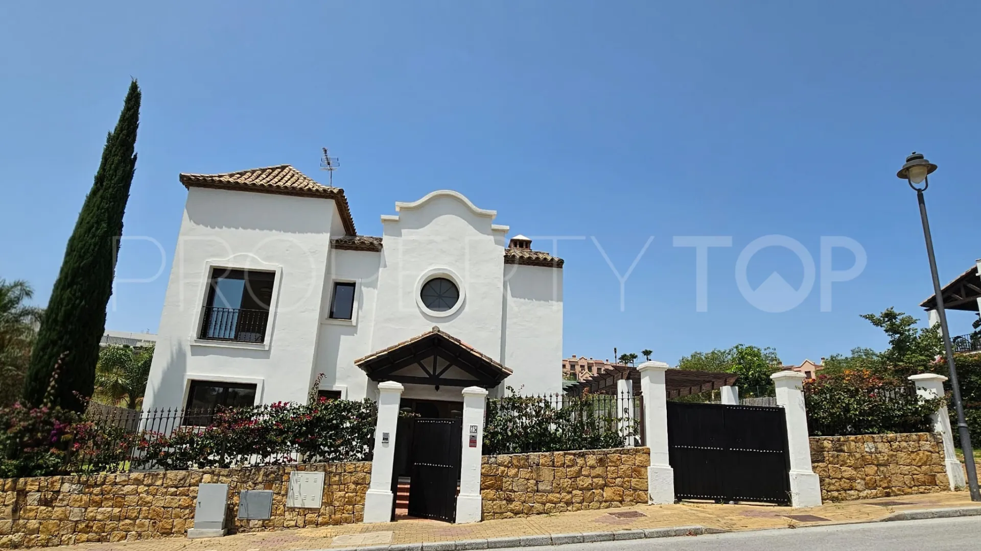 For sale Estepona East villa
