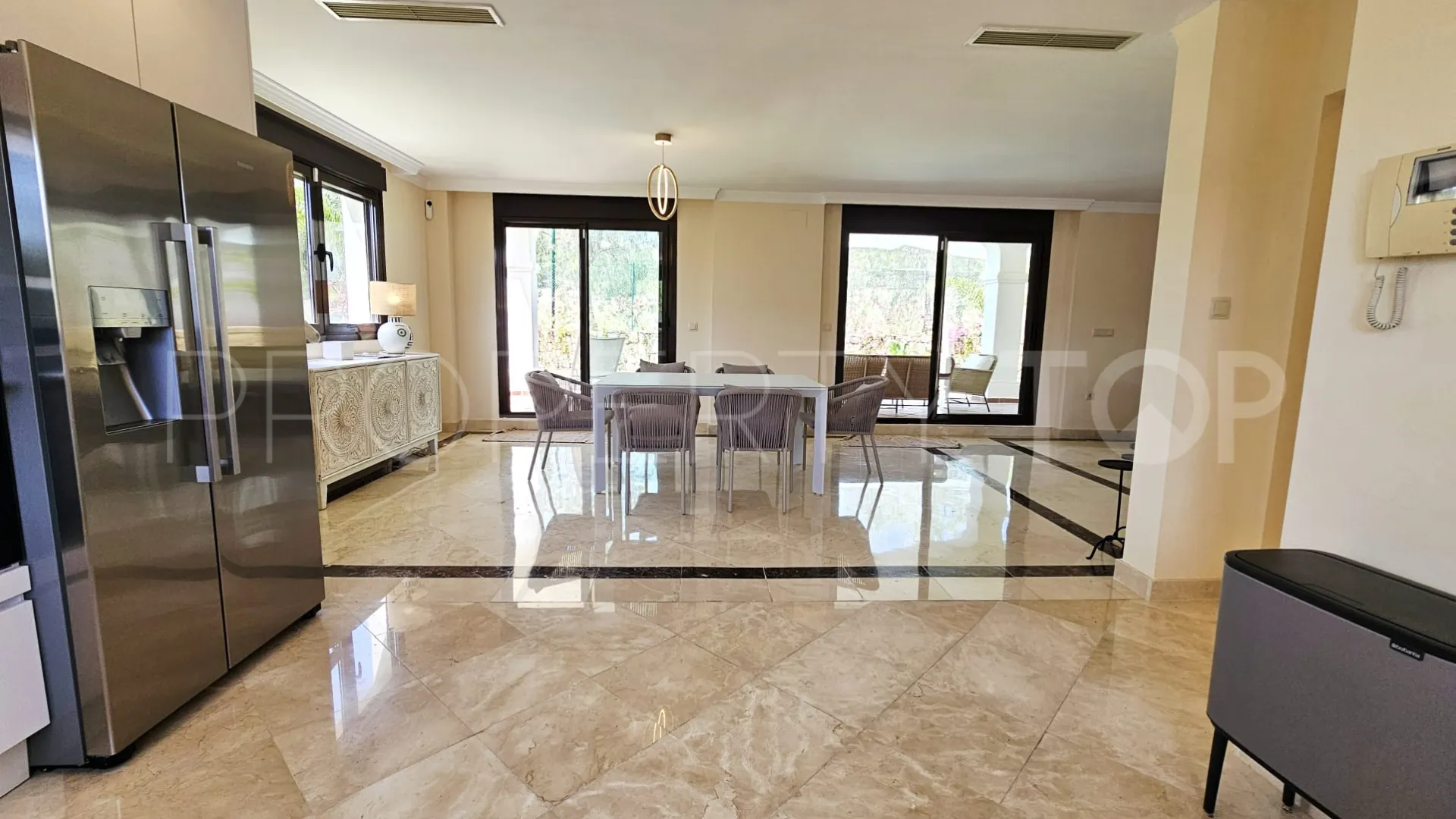For sale Estepona East villa