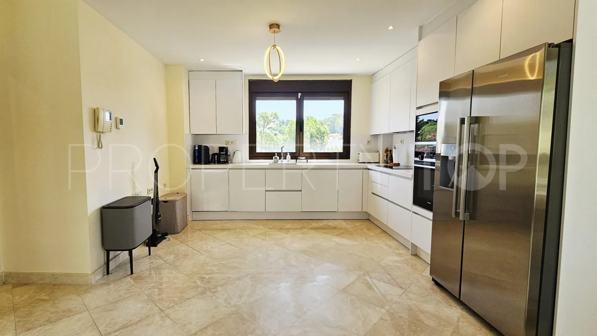 For sale Estepona East villa