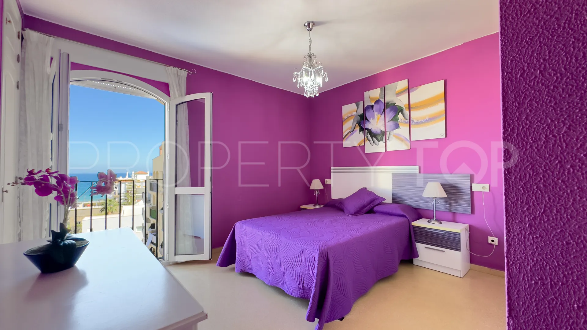 Se vende apartamento con 2 dormitorios en Sabinillas