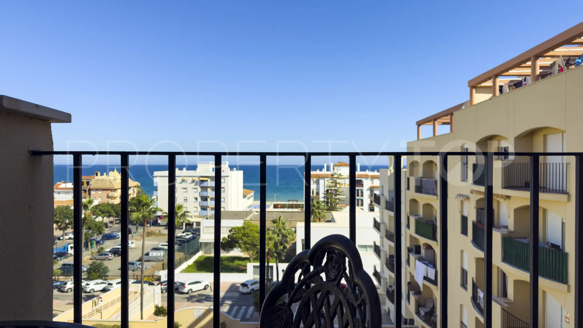 Se vende apartamento con 2 dormitorios en Sabinillas