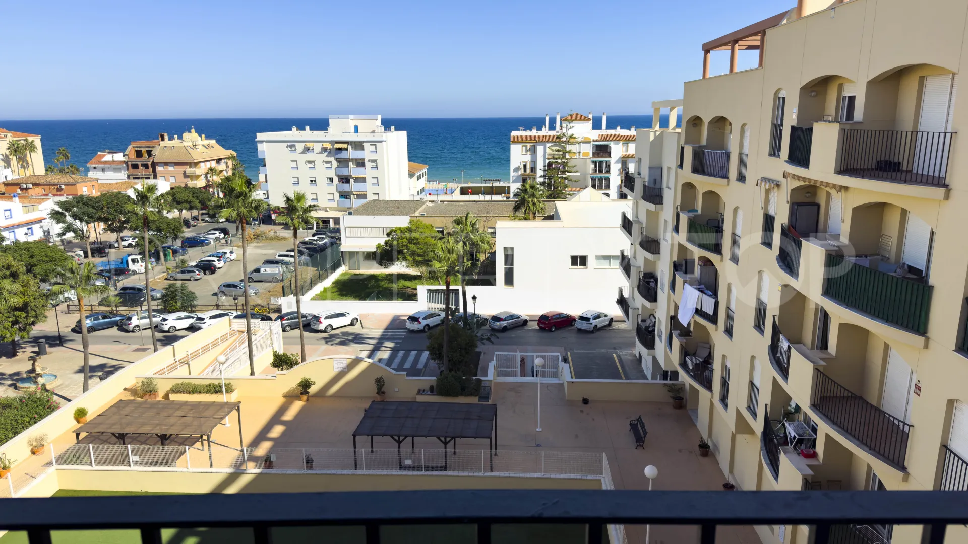 Se vende apartamento con 2 dormitorios en Sabinillas
