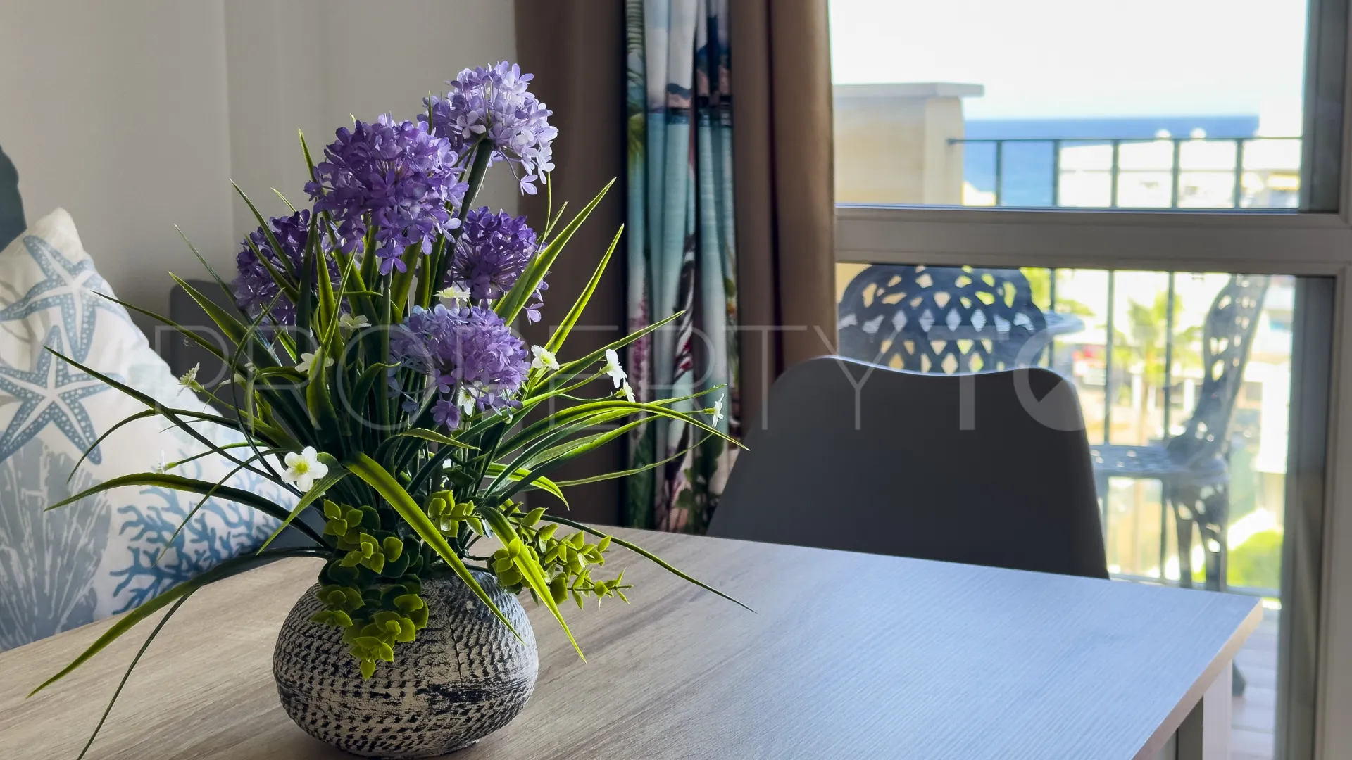 Se vende apartamento con 2 dormitorios en Sabinillas