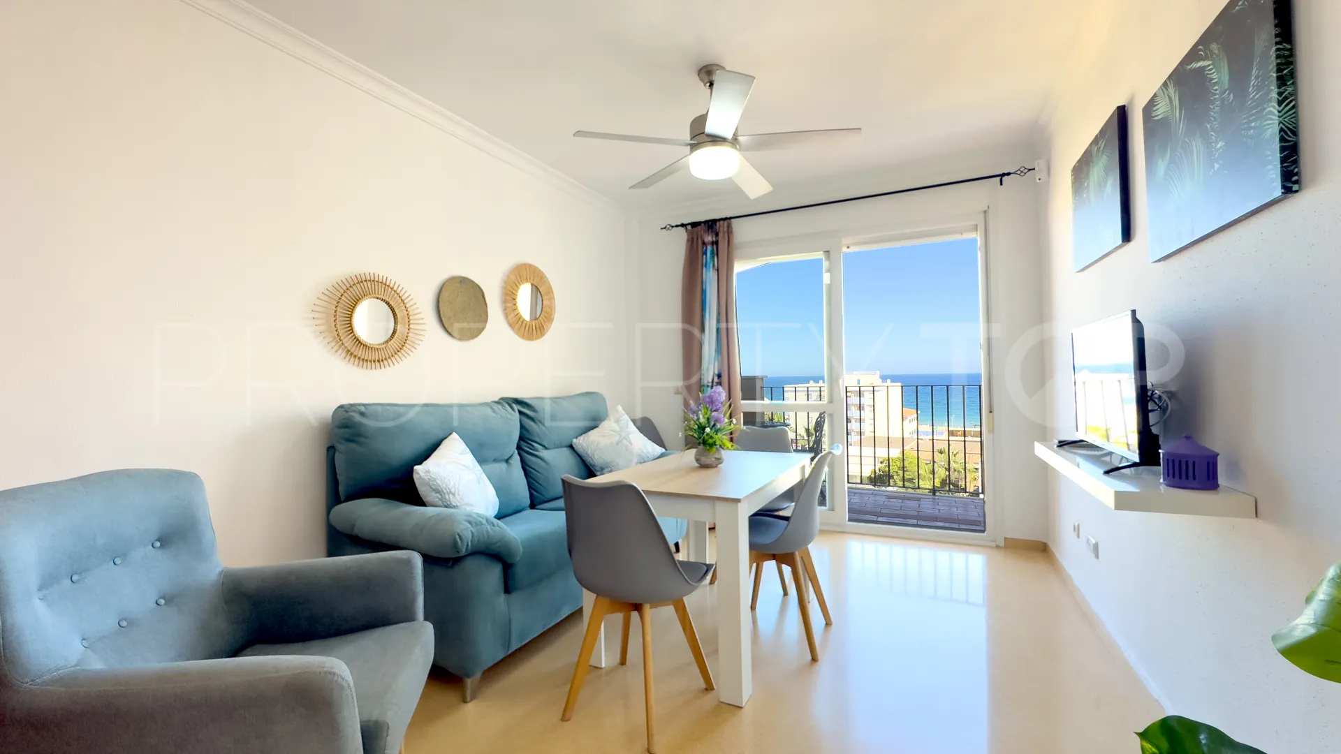 Se vende apartamento con 2 dormitorios en Sabinillas