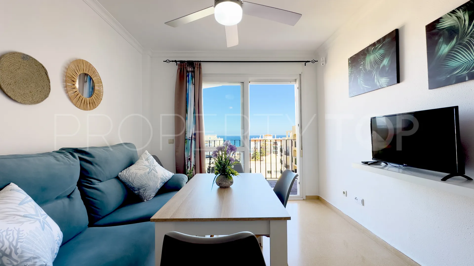 Se vende apartamento con 2 dormitorios en Sabinillas