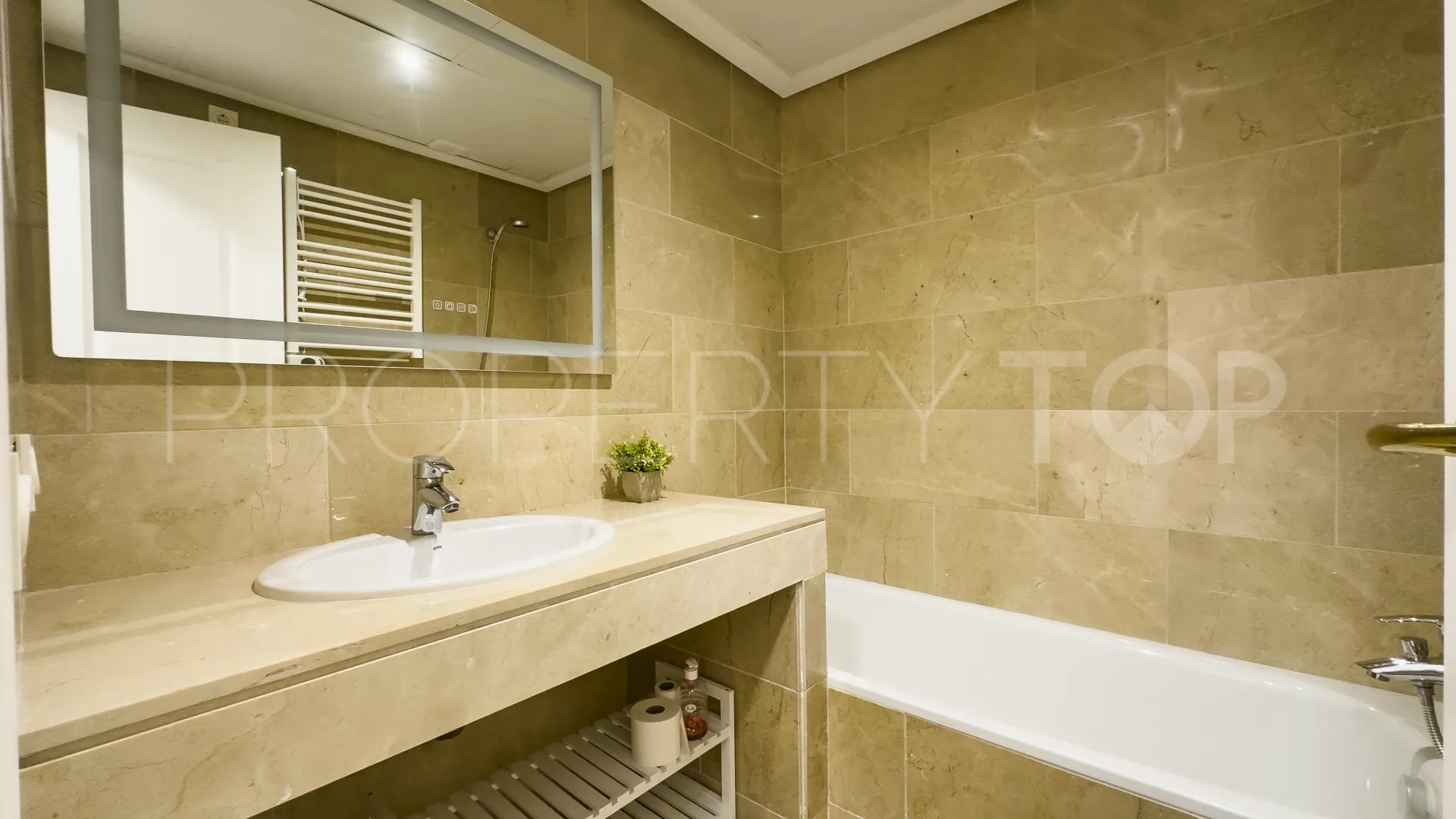 Comprar apartamento en Coto Real con 2 dormitorios