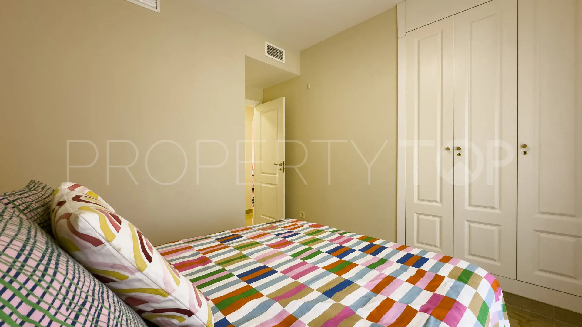 Comprar apartamento en Coto Real con 2 dormitorios