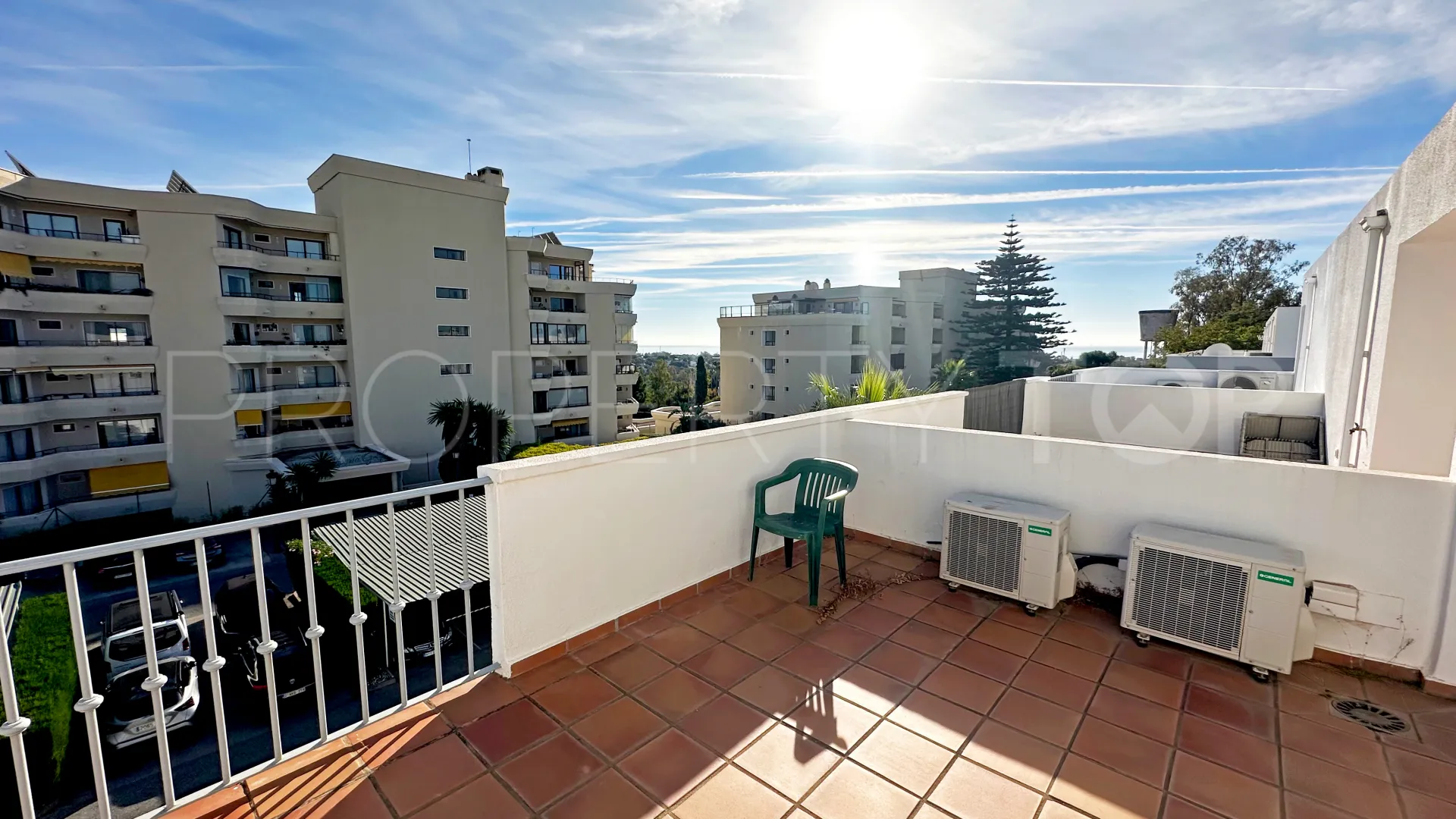 For sale town house in Atalaya Golf