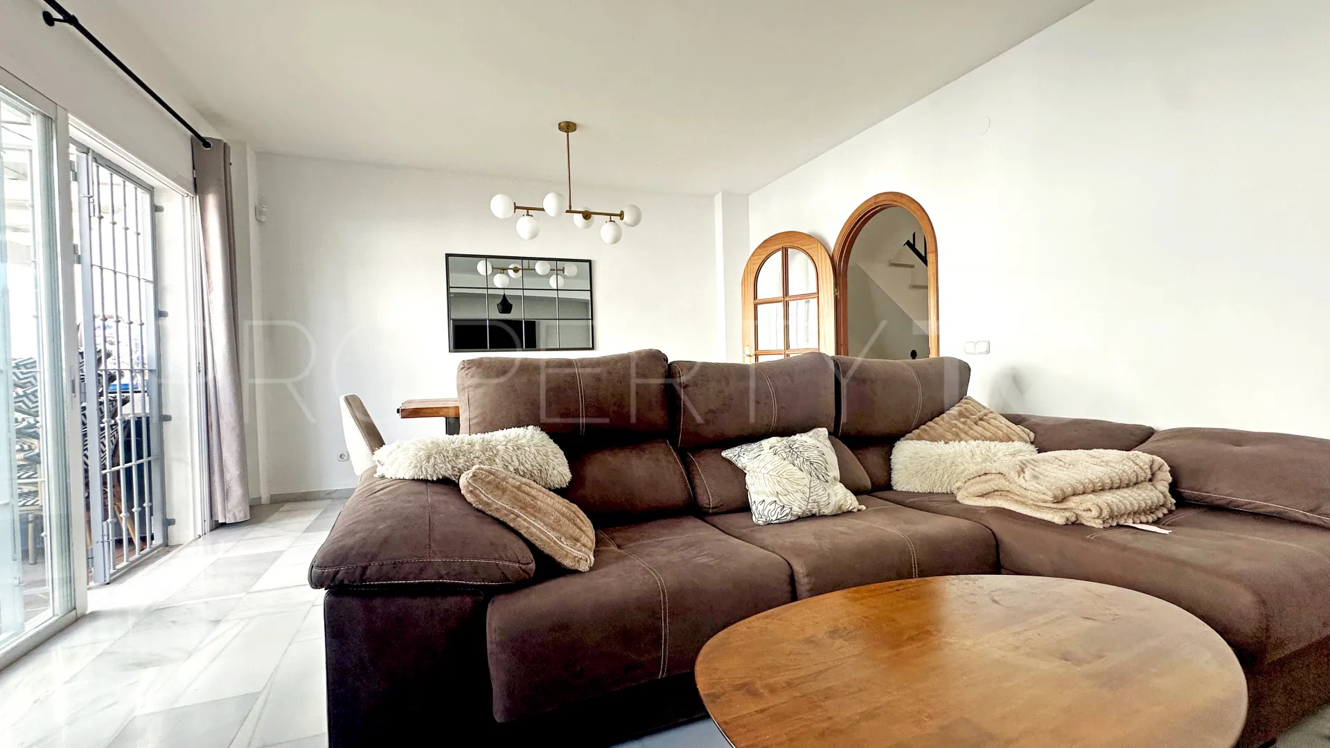 For sale town house in Atalaya Golf