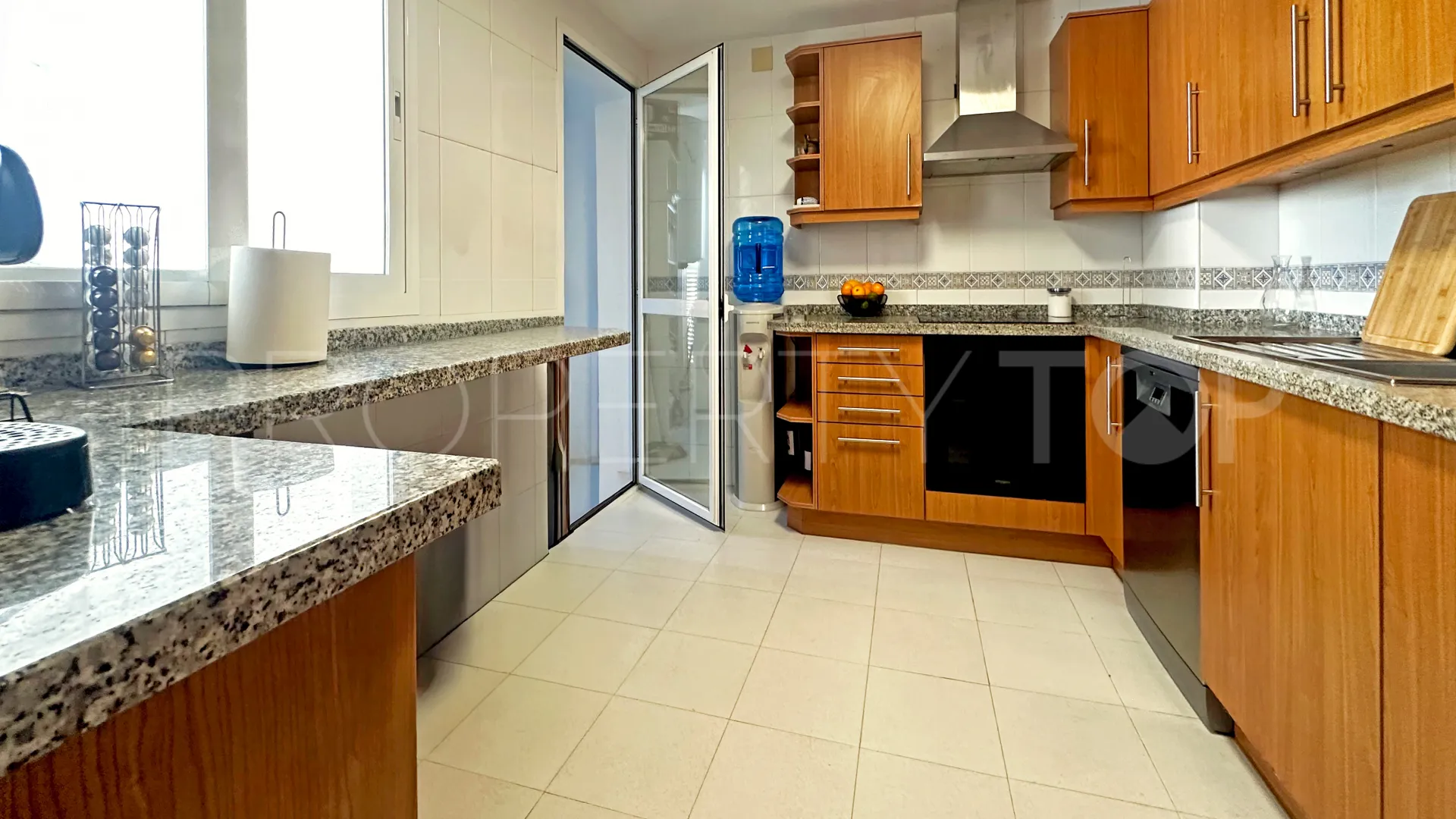 For sale town house in Atalaya Golf