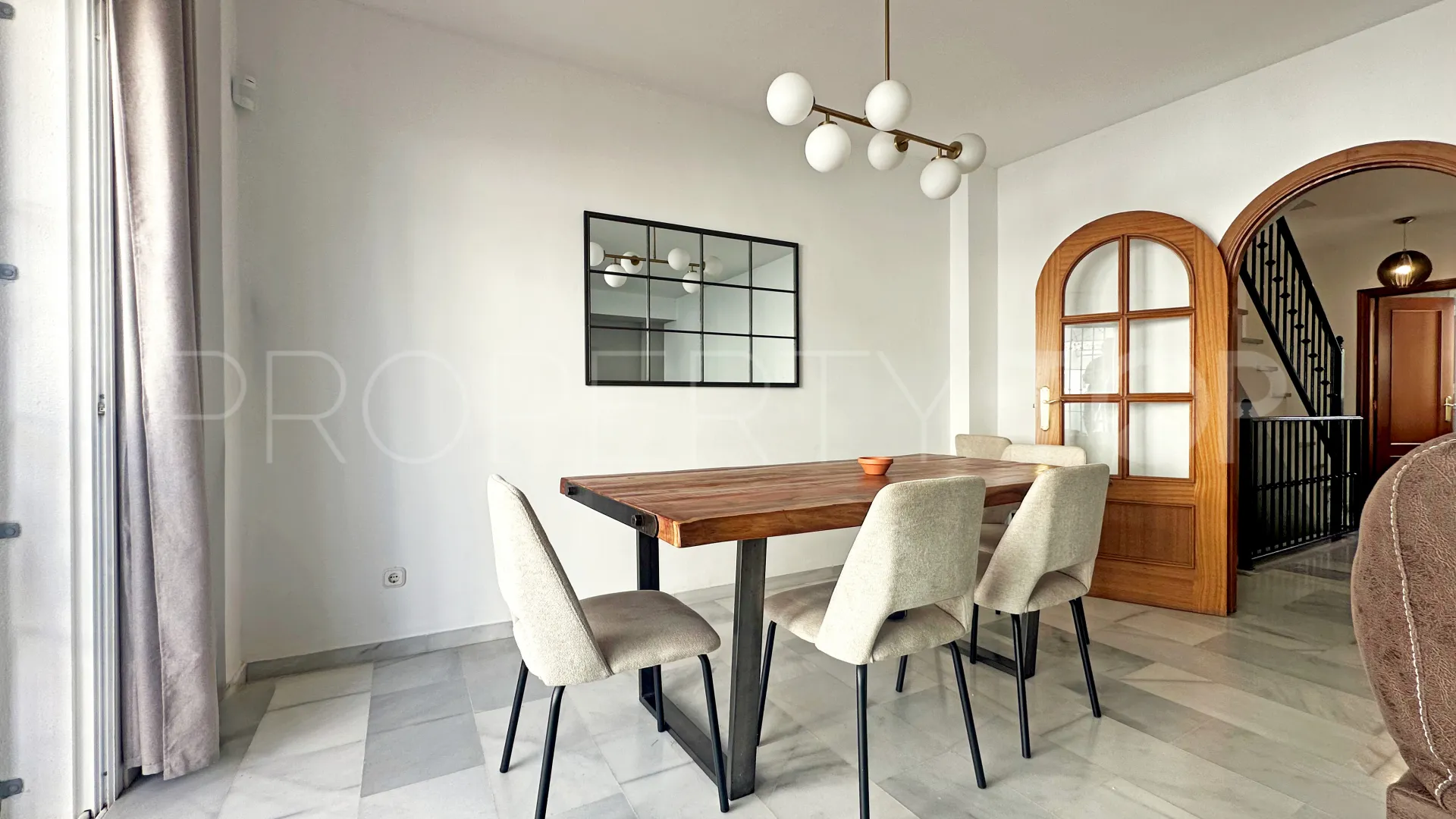 For sale town house in Atalaya Golf