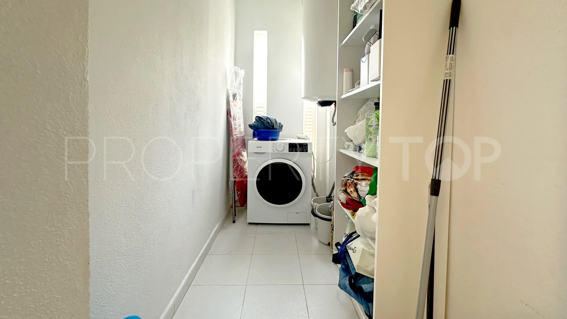 For sale town house in Atalaya Golf