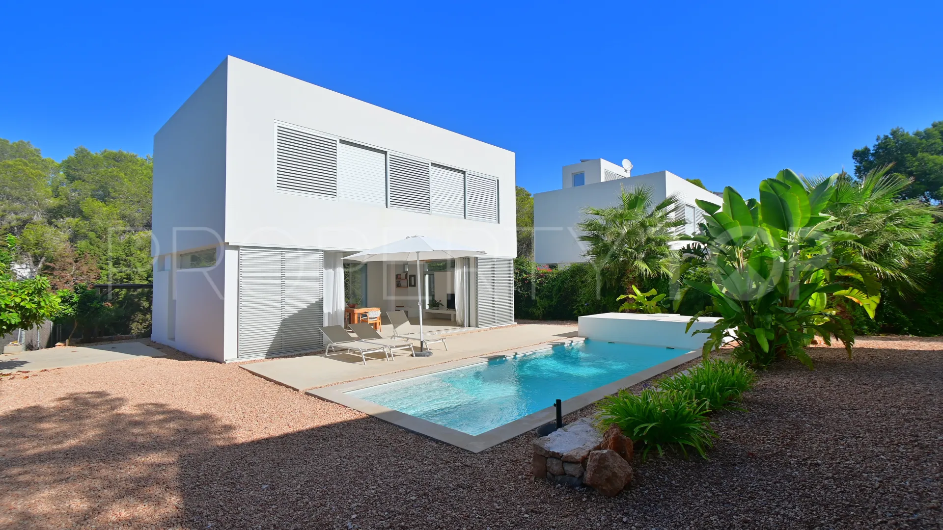 Se vende villa de 4 dormitorios en San Carlos