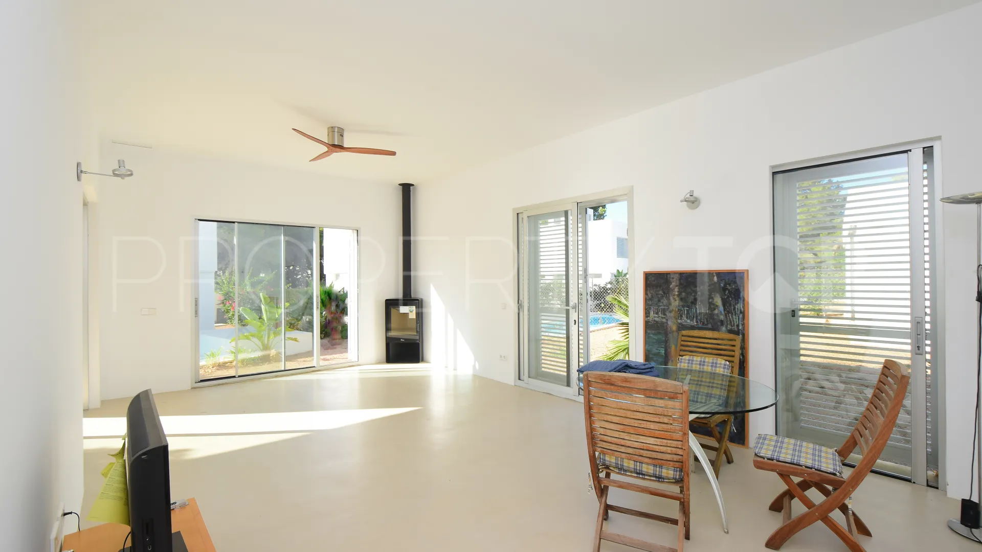 Se vende villa de 4 dormitorios en San Carlos