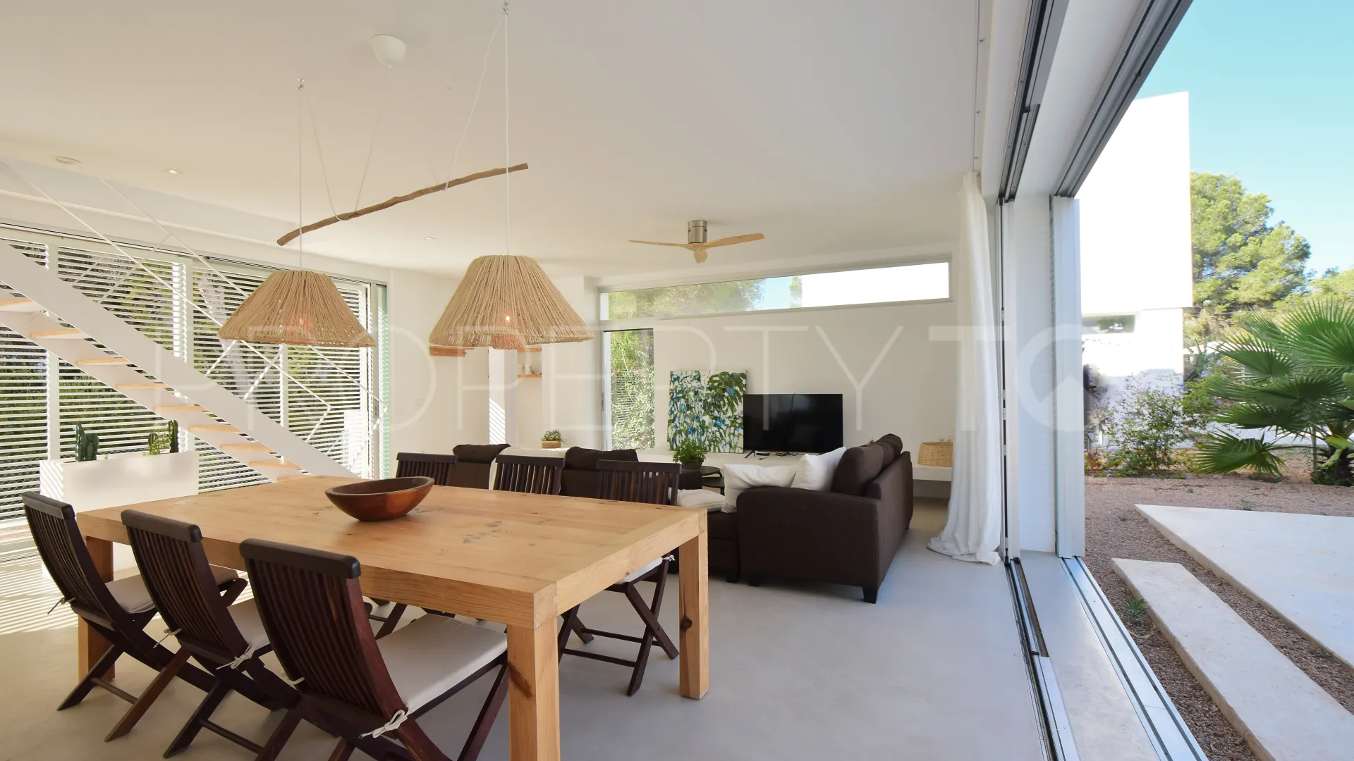 Se vende villa de 4 dormitorios en San Carlos