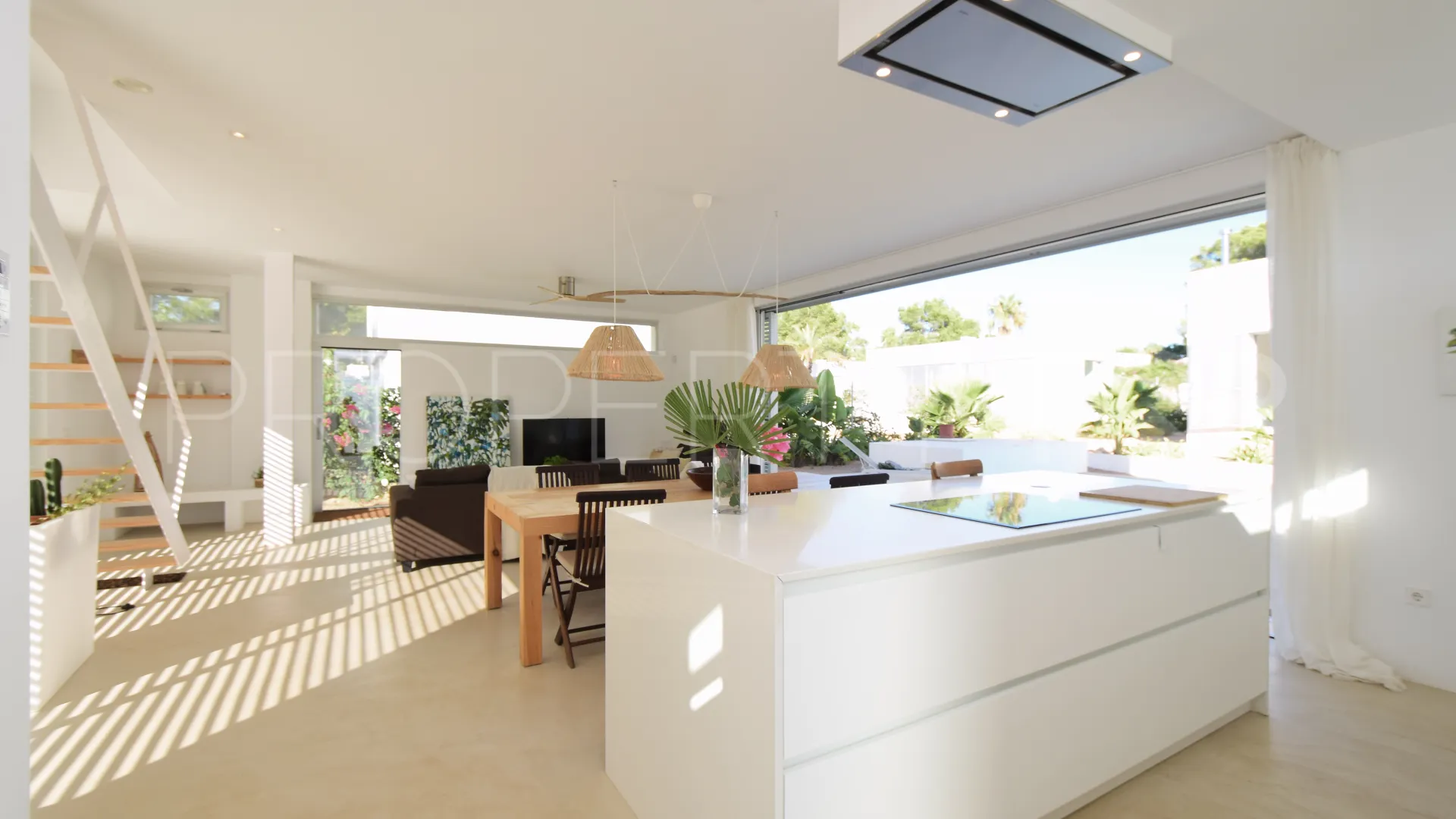 Se vende villa de 4 dormitorios en San Carlos