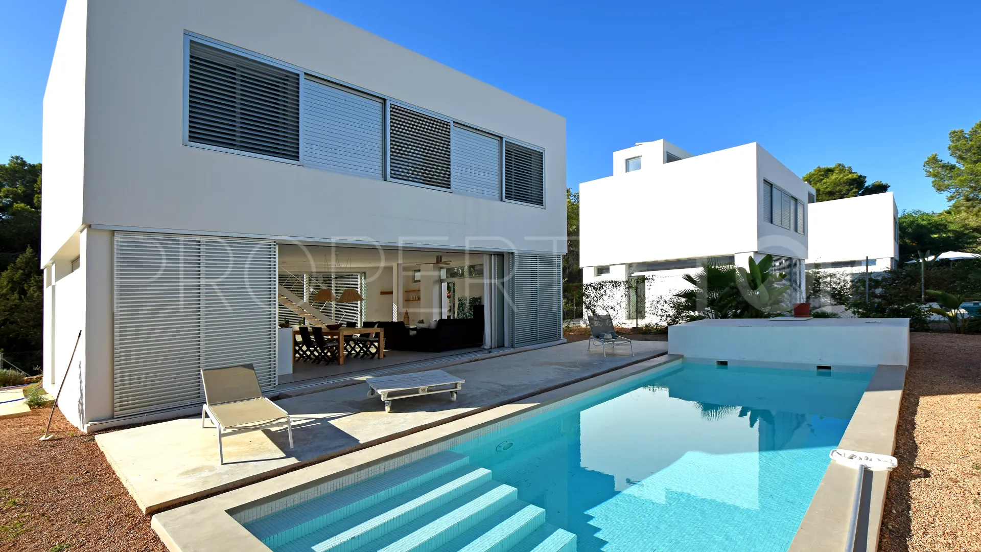 Se vende villa de 4 dormitorios en San Carlos