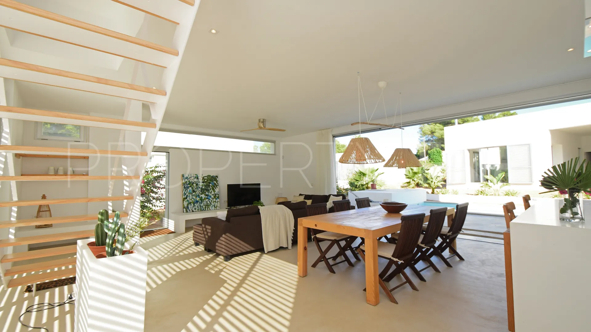 Se vende villa de 4 dormitorios en San Carlos