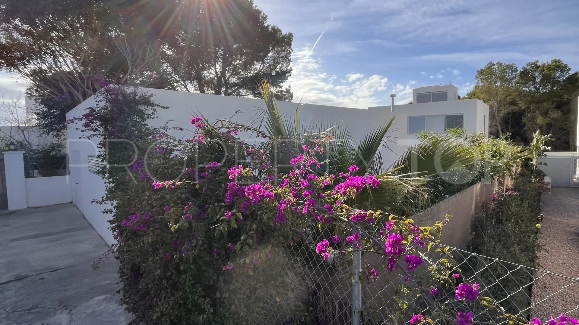 Se vende villa de 4 dormitorios en San Carlos
