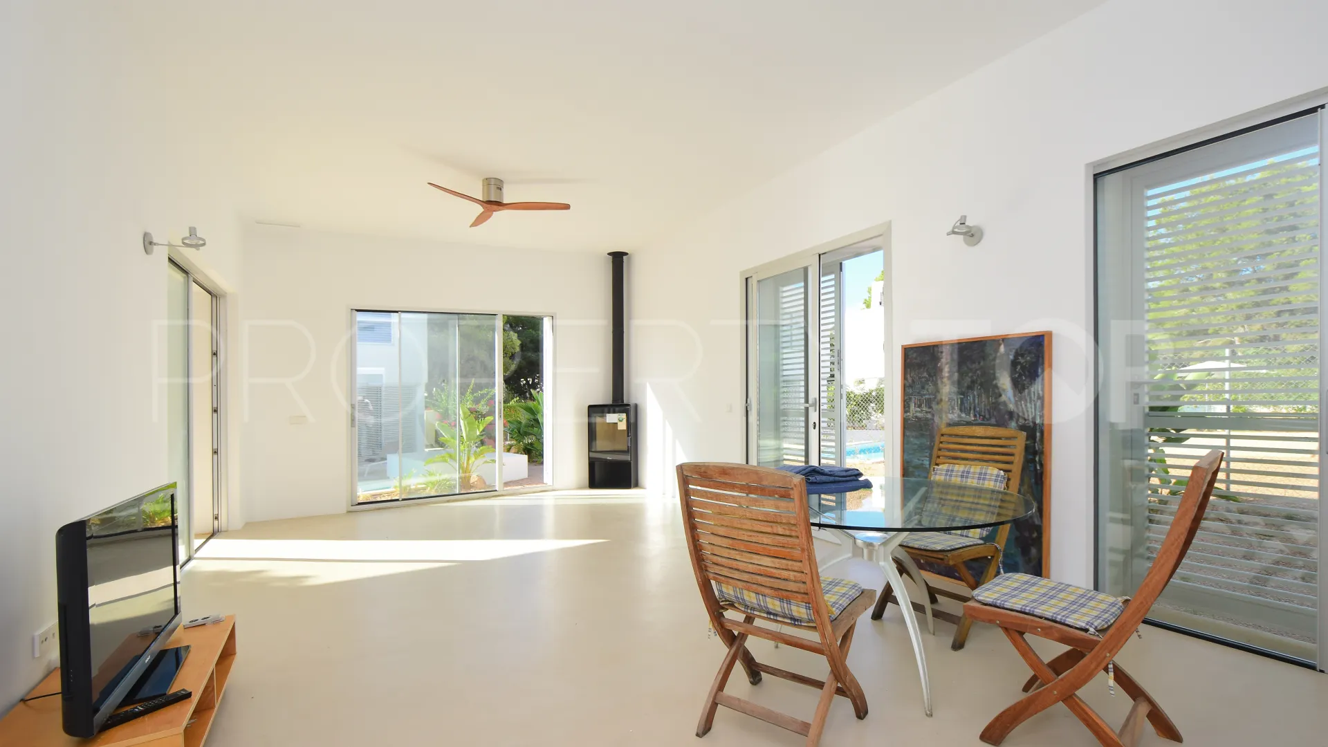 Se vende villa de 4 dormitorios en San Carlos
