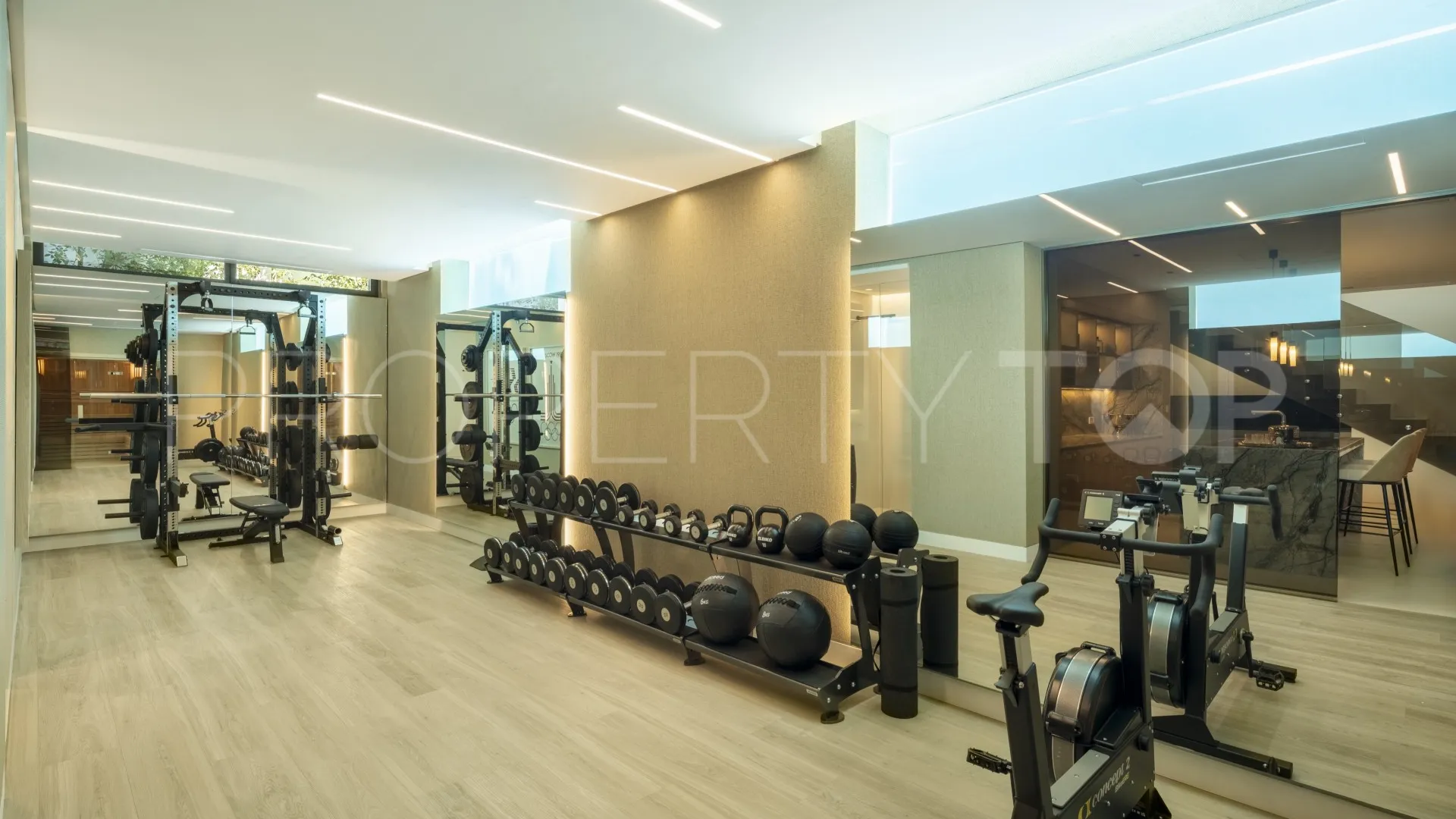 For sale 5 bedrooms villa in Marbella