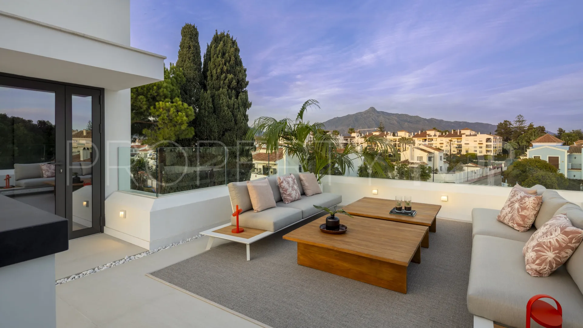 For sale 5 bedrooms villa in Marbella