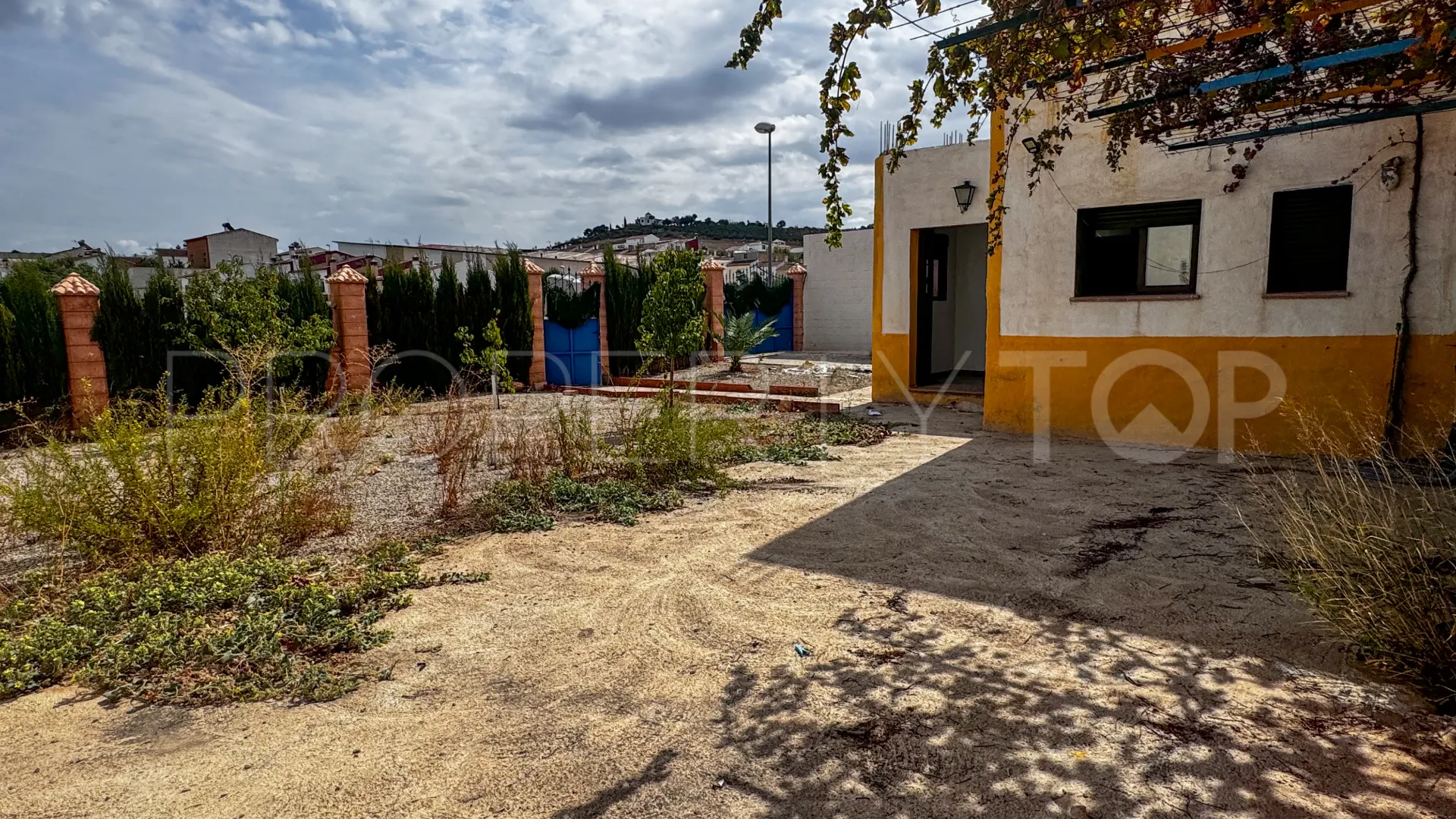 For sale plot in Alameda