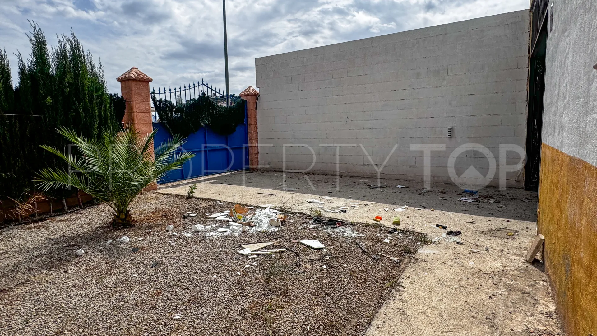 For sale plot in Alameda