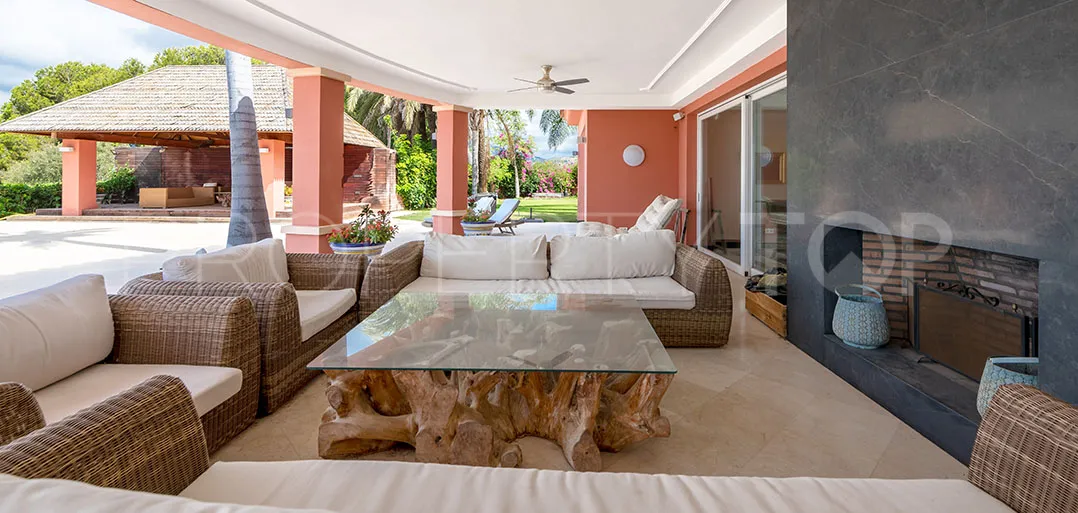 For sale villa with 8 bedrooms in El Paraiso