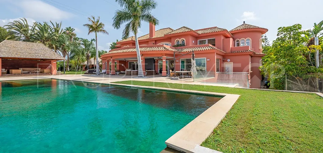 For sale villa with 8 bedrooms in El Paraiso