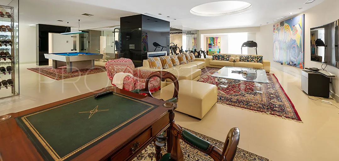 For sale villa with 8 bedrooms in El Paraiso