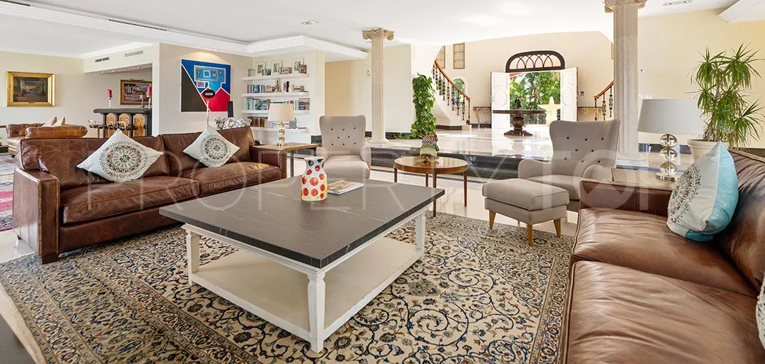 For sale villa with 8 bedrooms in El Paraiso