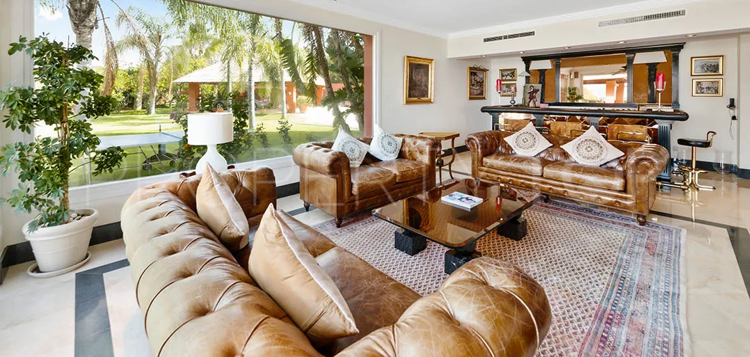 For sale villa with 8 bedrooms in El Paraiso
