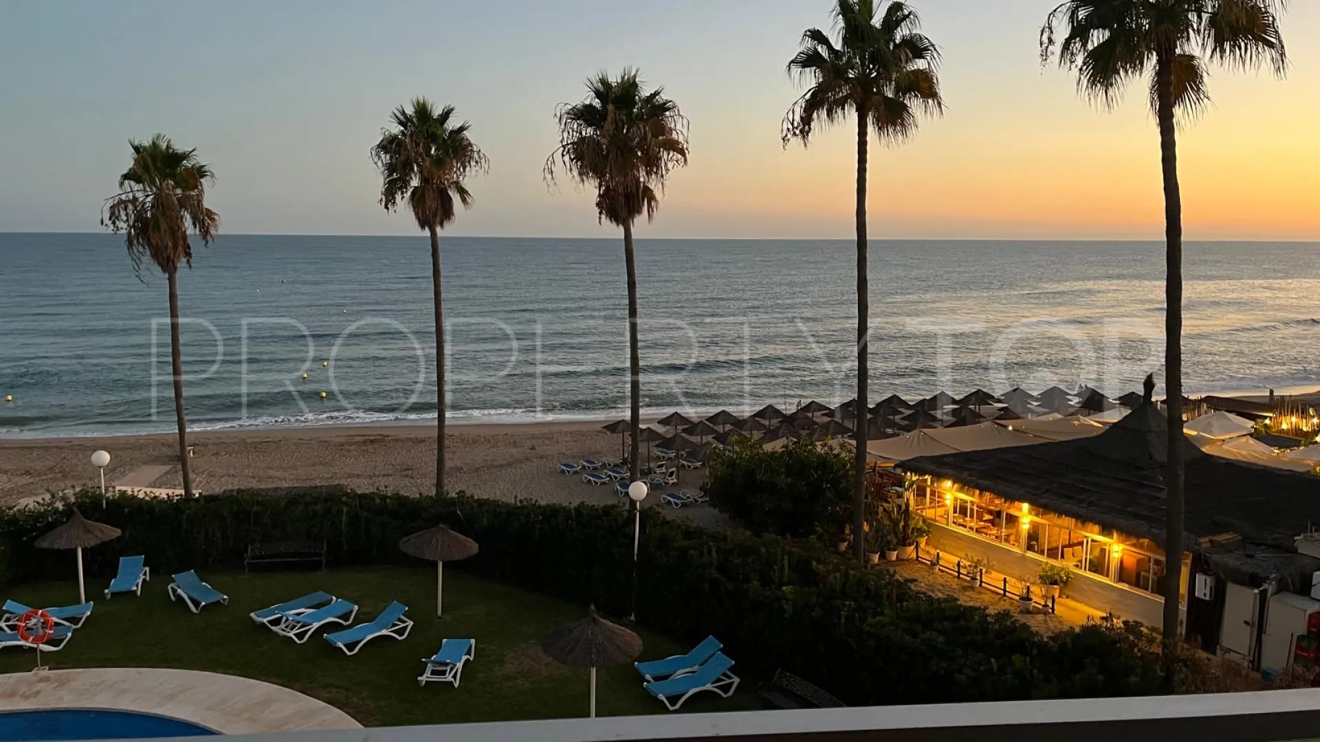 For sale 1 bedroom apartment in Calahonda