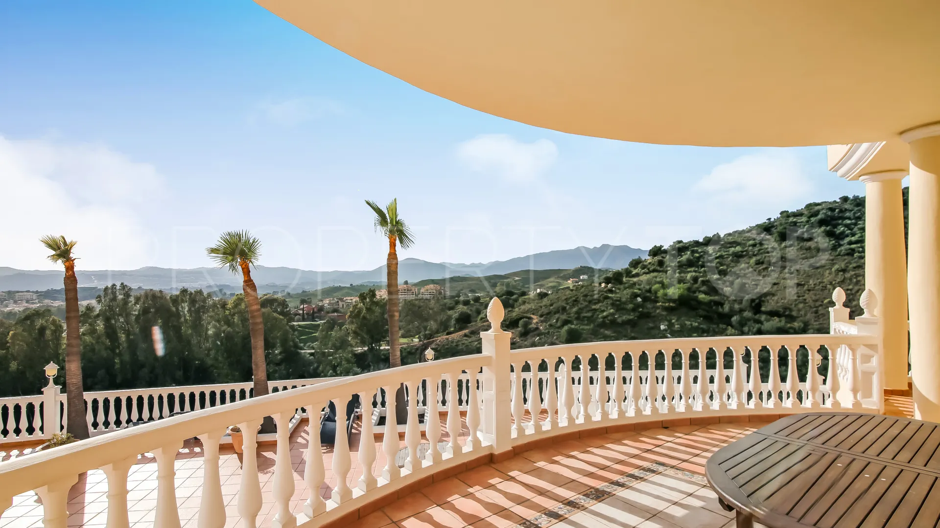 Comprar villa con 7 dormitorios en Mijas Golf