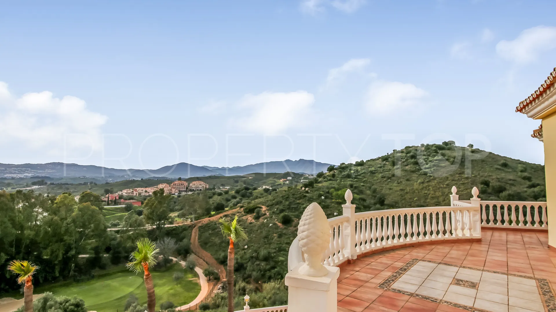 Comprar villa con 7 dormitorios en Mijas Golf