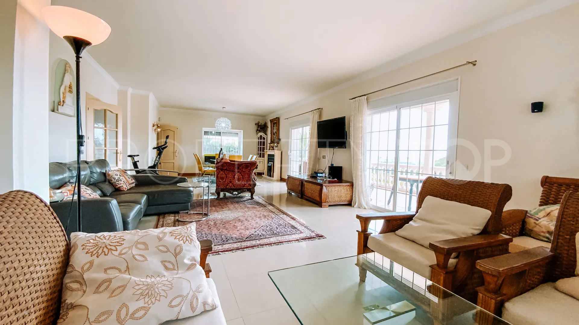 Villa for sale in Mijas Golf