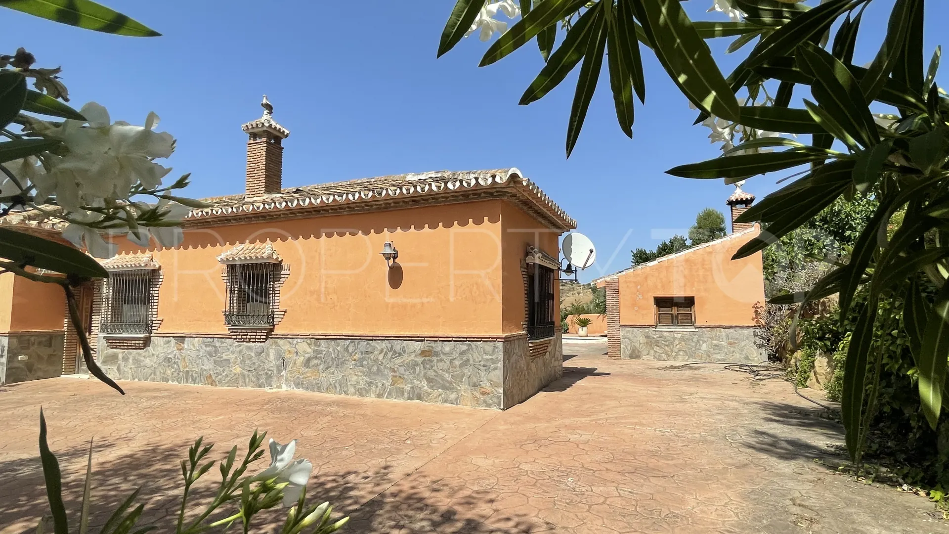 Villanueva de la Concepción country house for sale