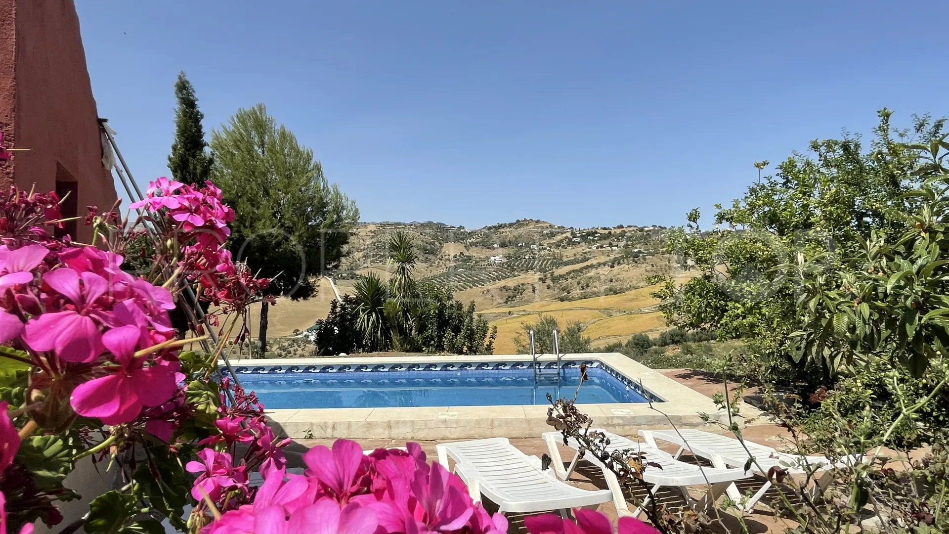 Villanueva de la Concepción country house for sale