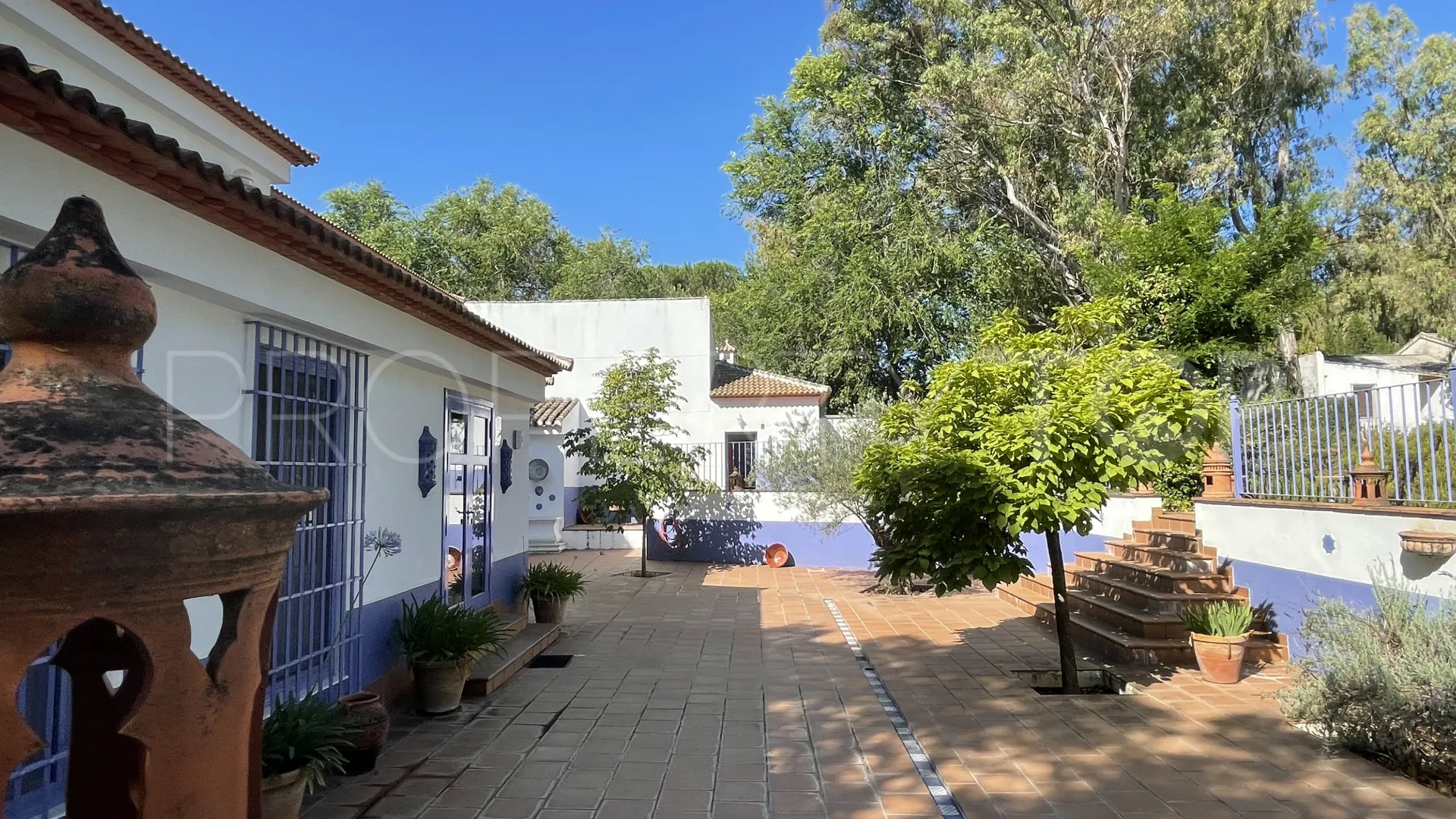 Cortijo en venta de 7 dormitorios en Archidona