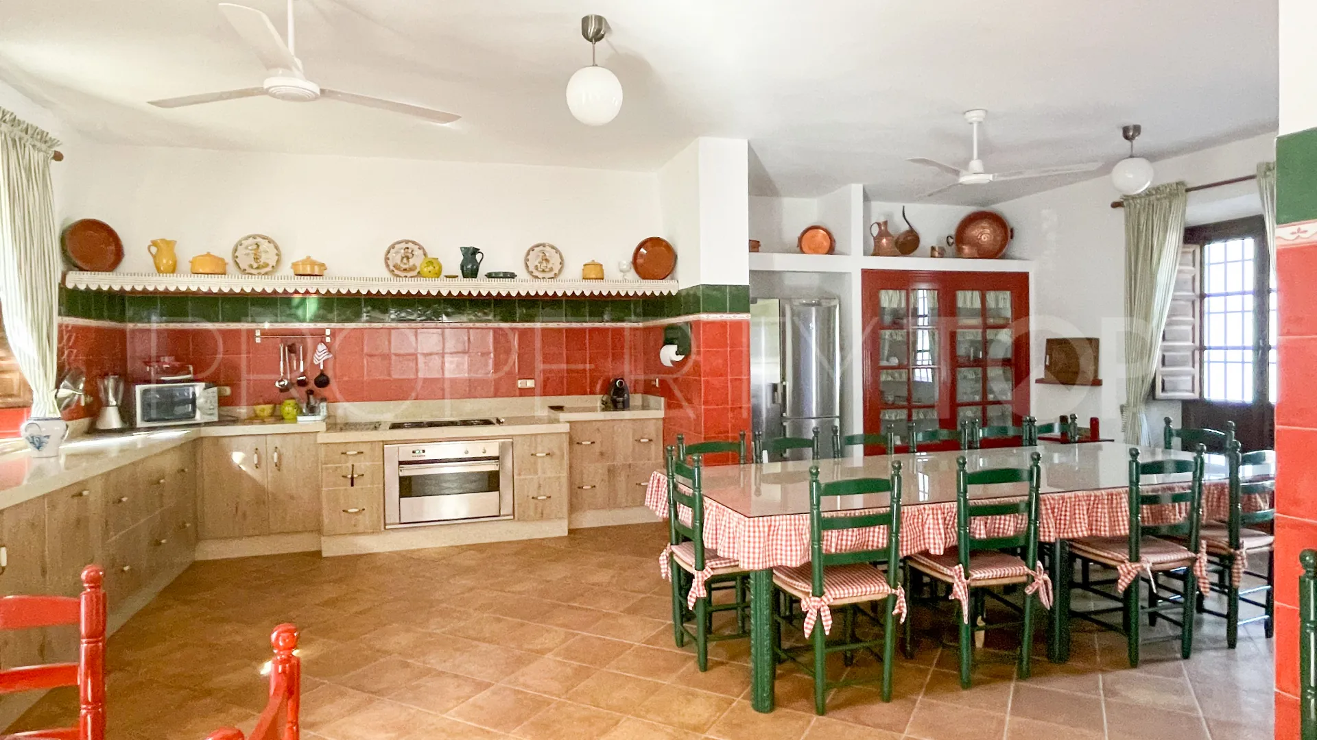 Cortijo en venta de 7 dormitorios en Archidona
