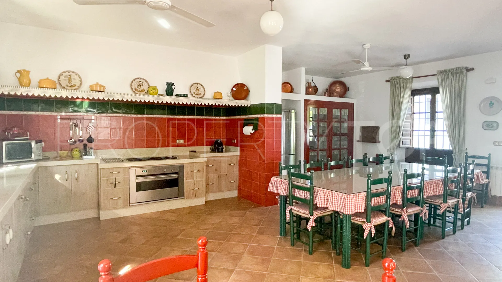 Cortijo en venta de 7 dormitorios en Archidona